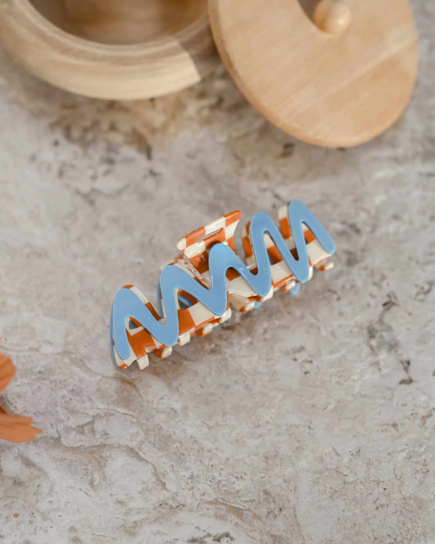 70's Cafe Claw Clip