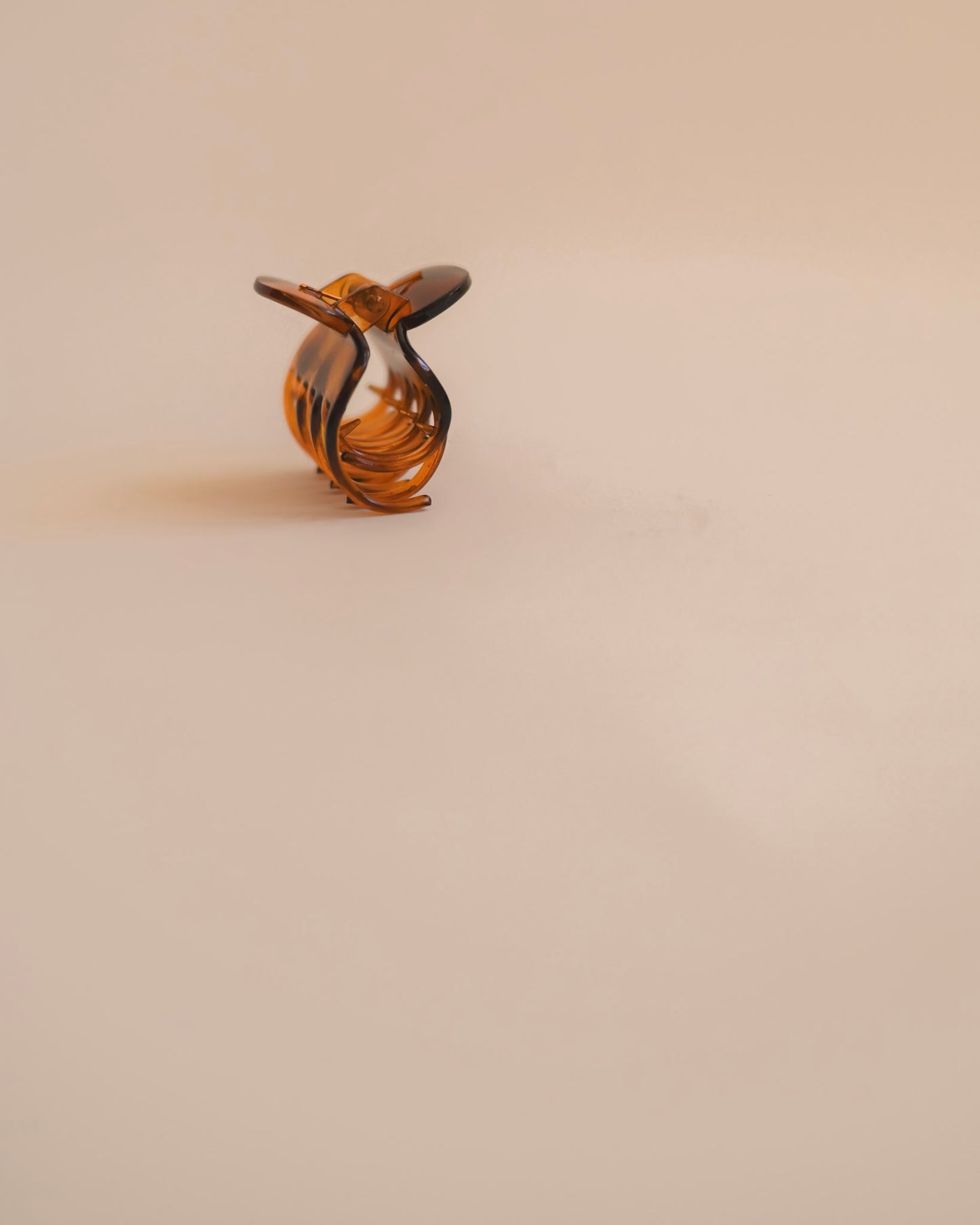 Amber Mighty Hold