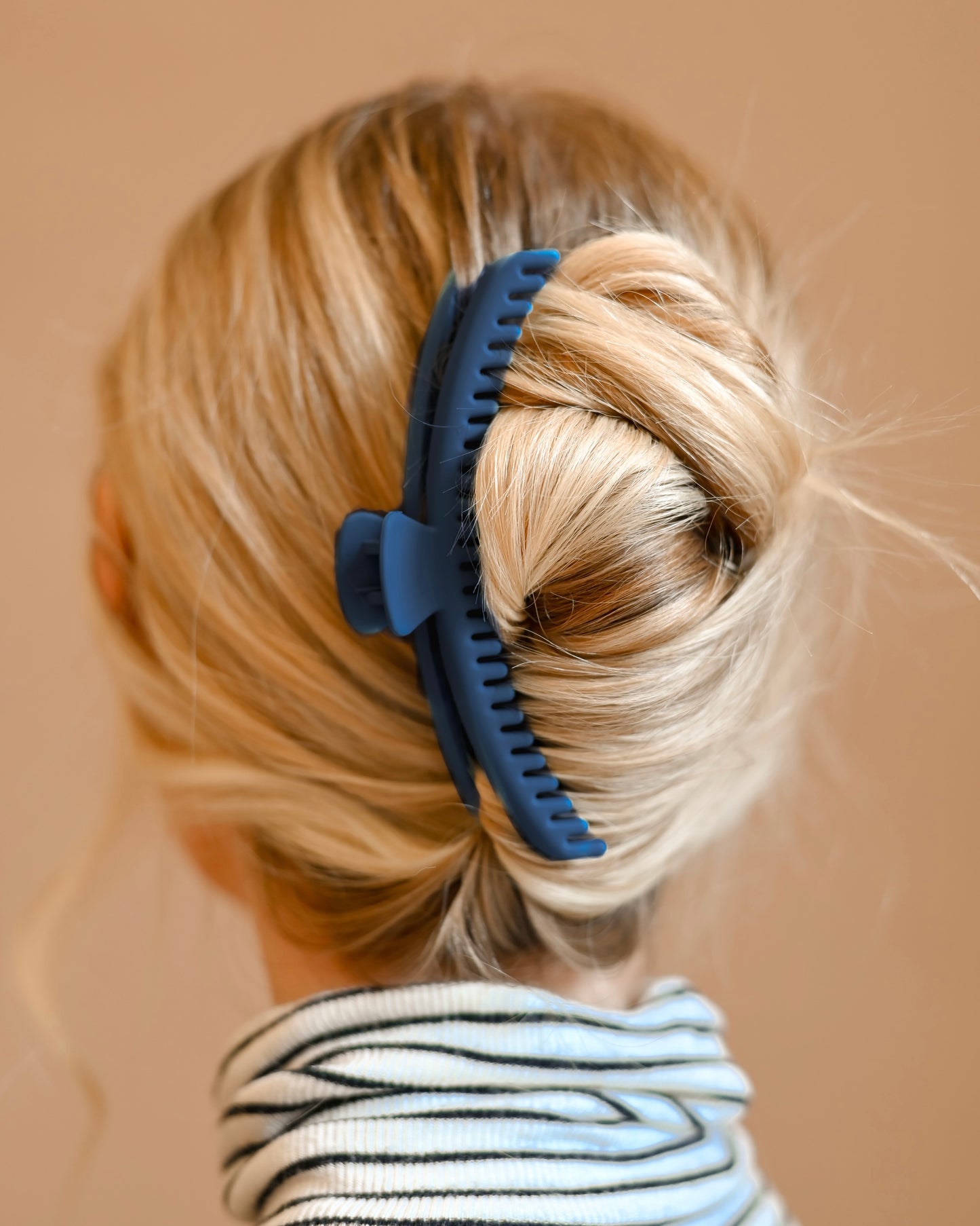 Navy Blue Mega Hold Claw Clip