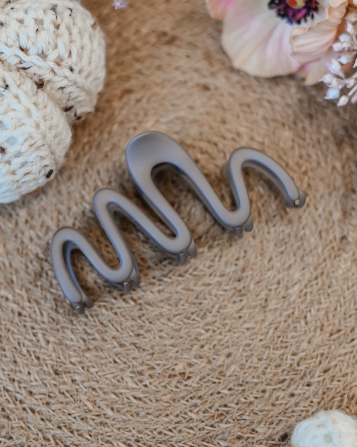 Metal Squiggle Claw Clip