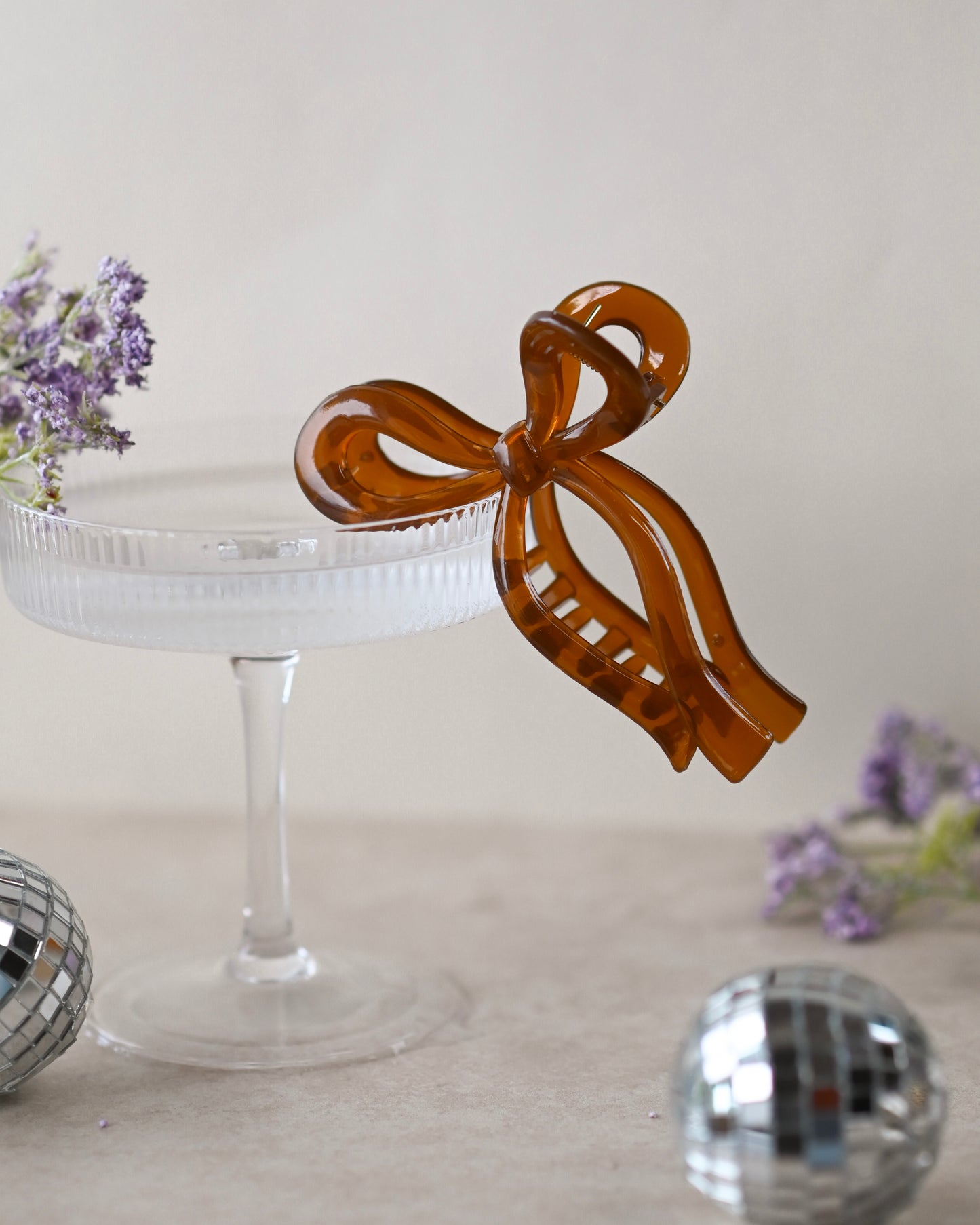 Darling Bow Claw Clip