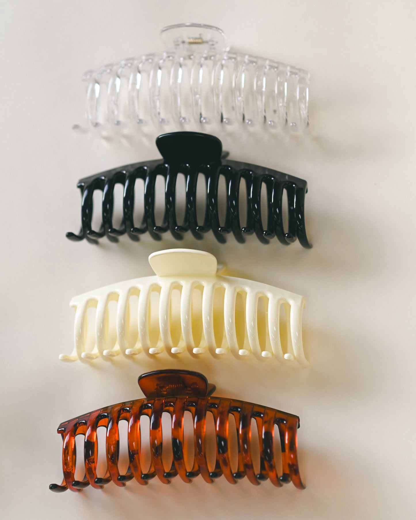 Jumbo 6in Basic Spiral Claw Clip