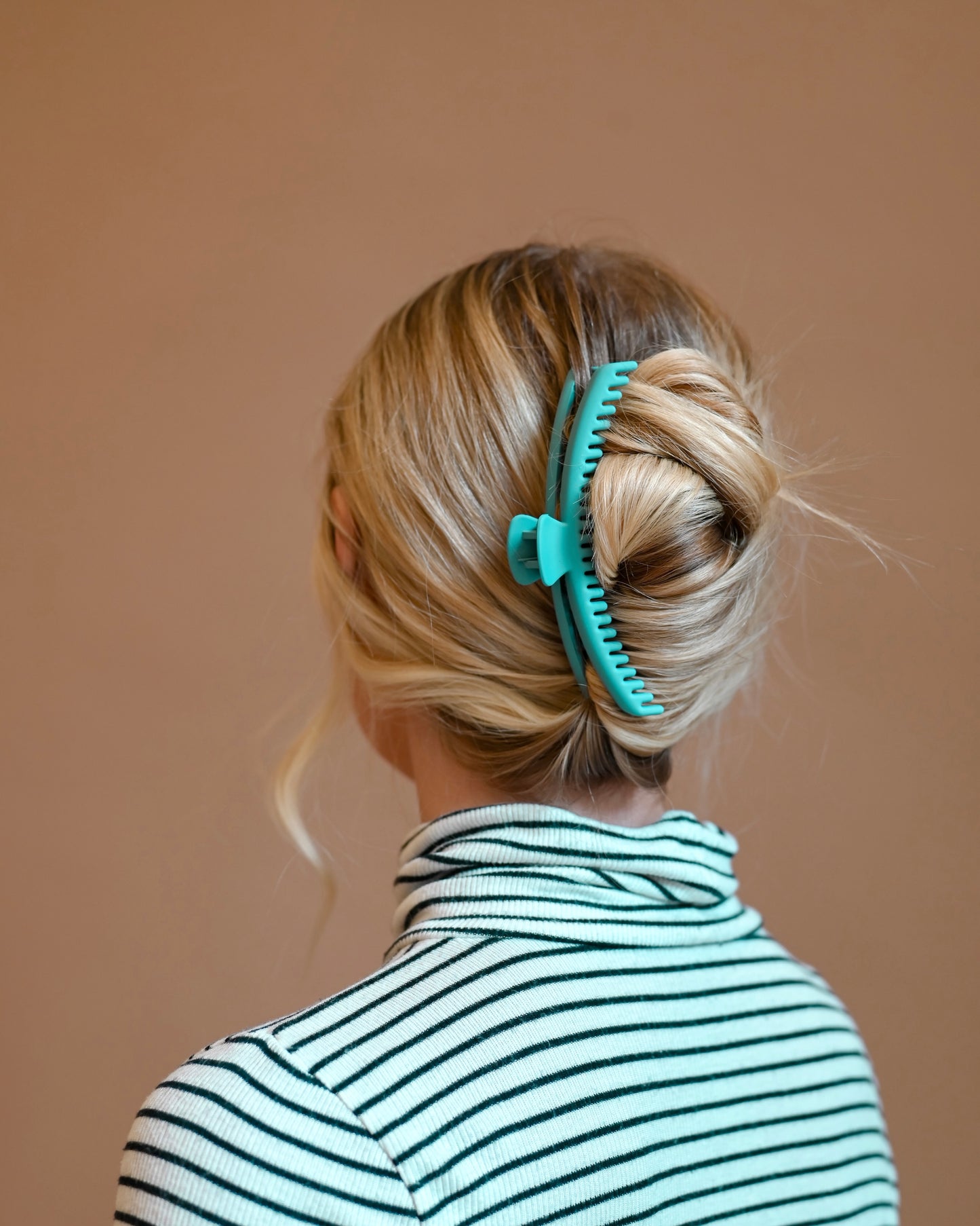 Turquoise Mega Hold Claw Clip