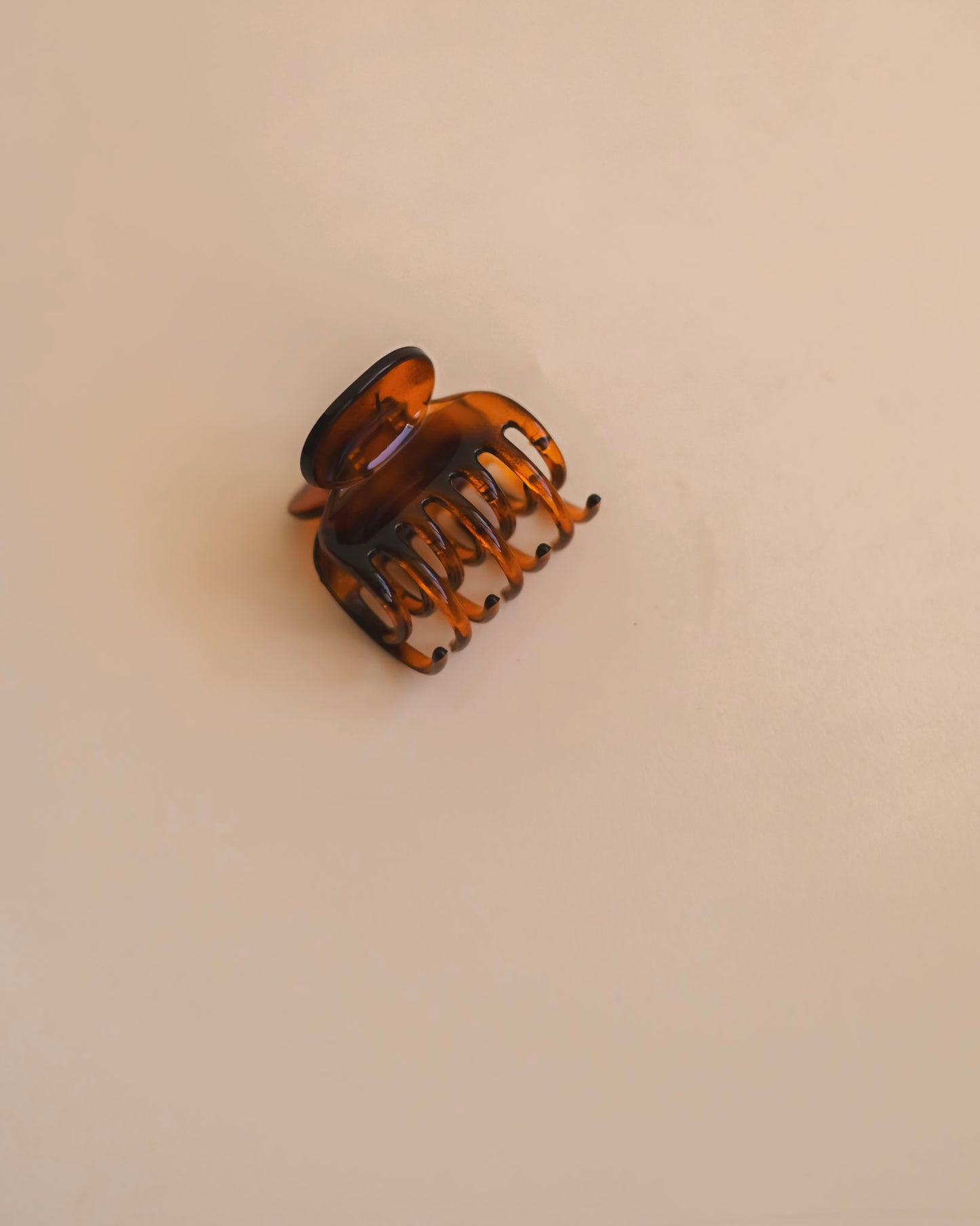Amber Mighty Hold