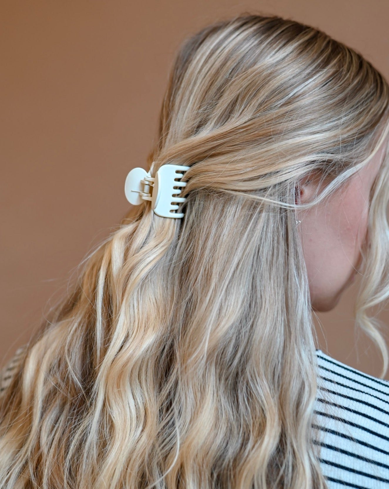 Milk White Mighty Basic Clip