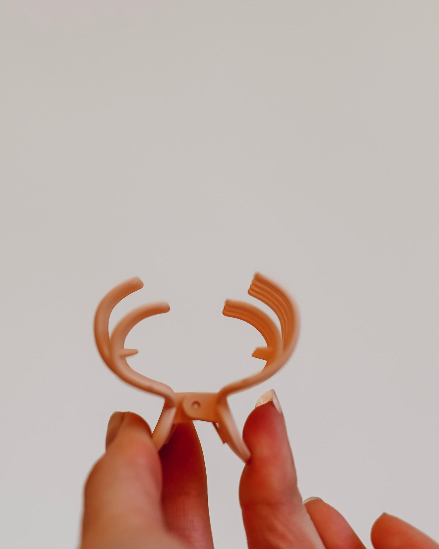 Milk White Mighty Basic Clip