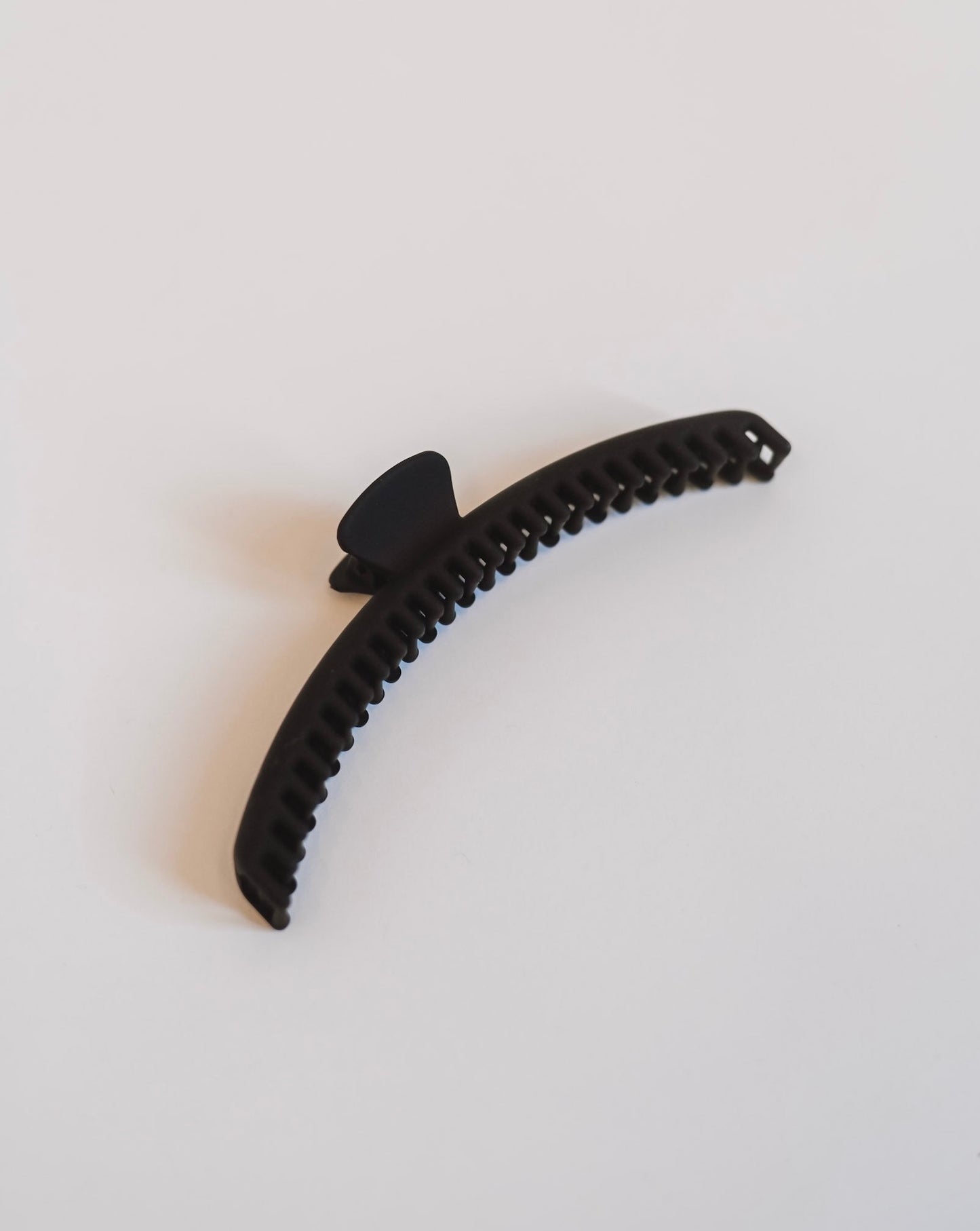 Black Mega Hold Claw Clip