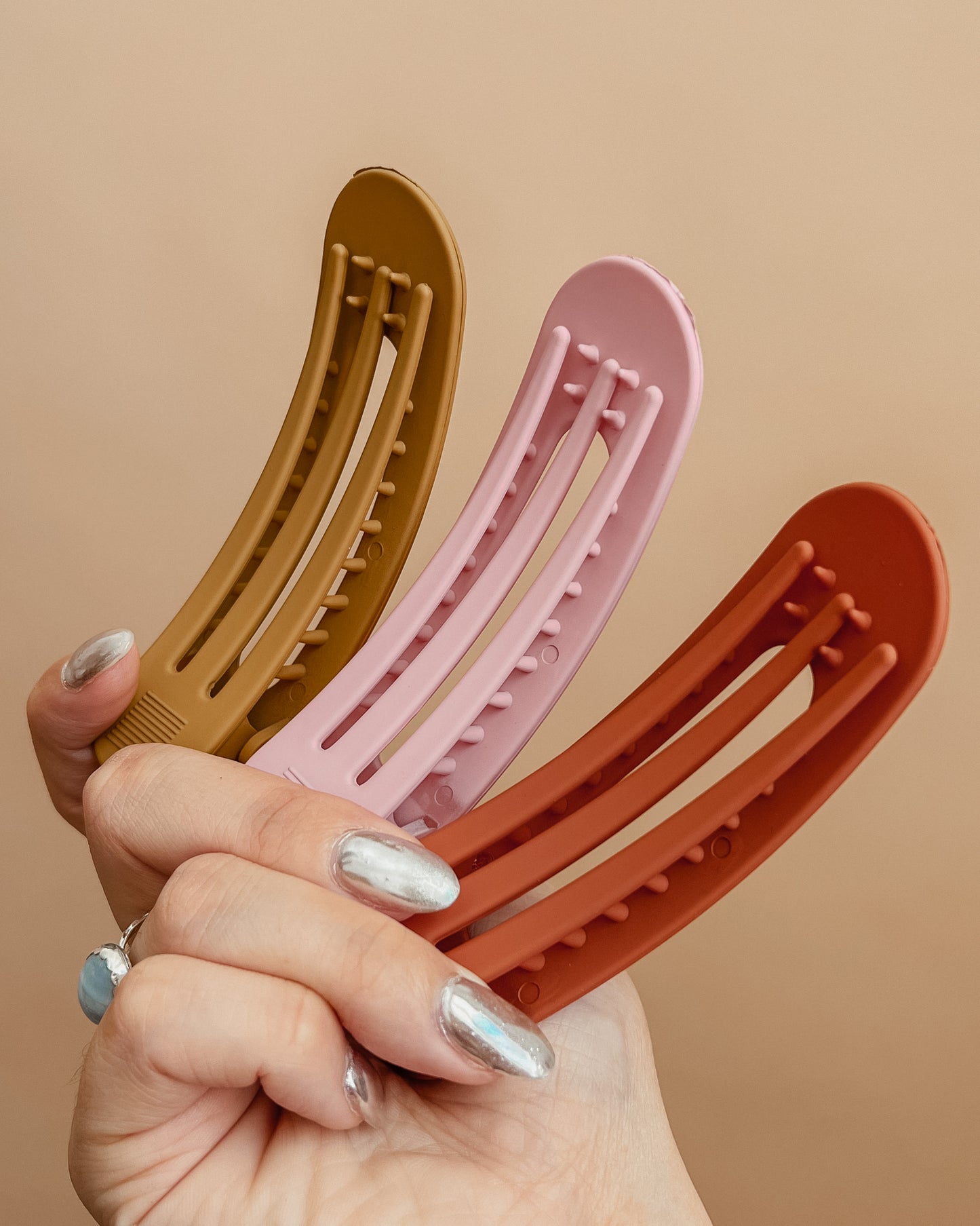 Lay Flat Matte Claw Clip