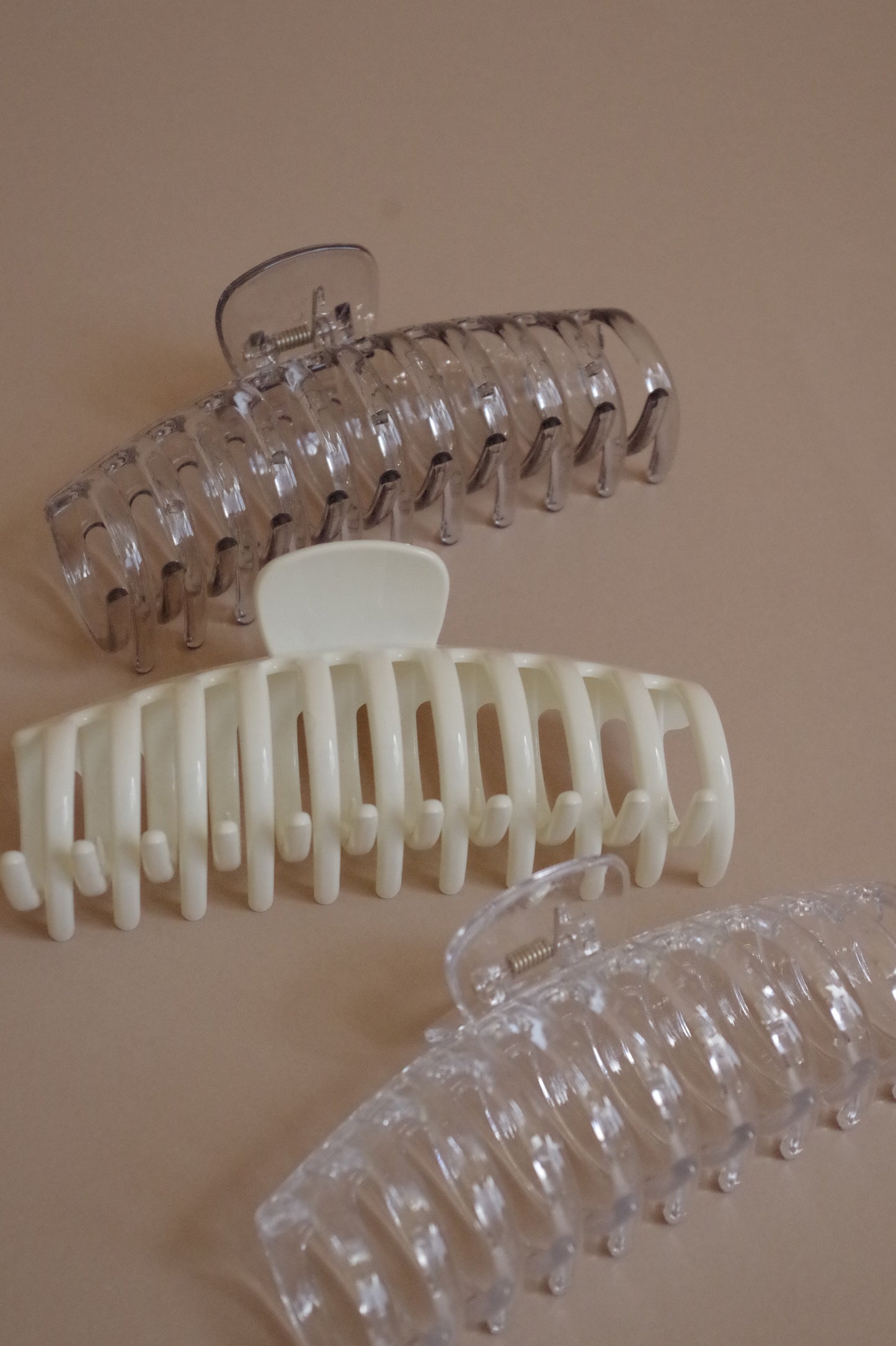 Jumbo 6in Basic Spiral Claw Clip