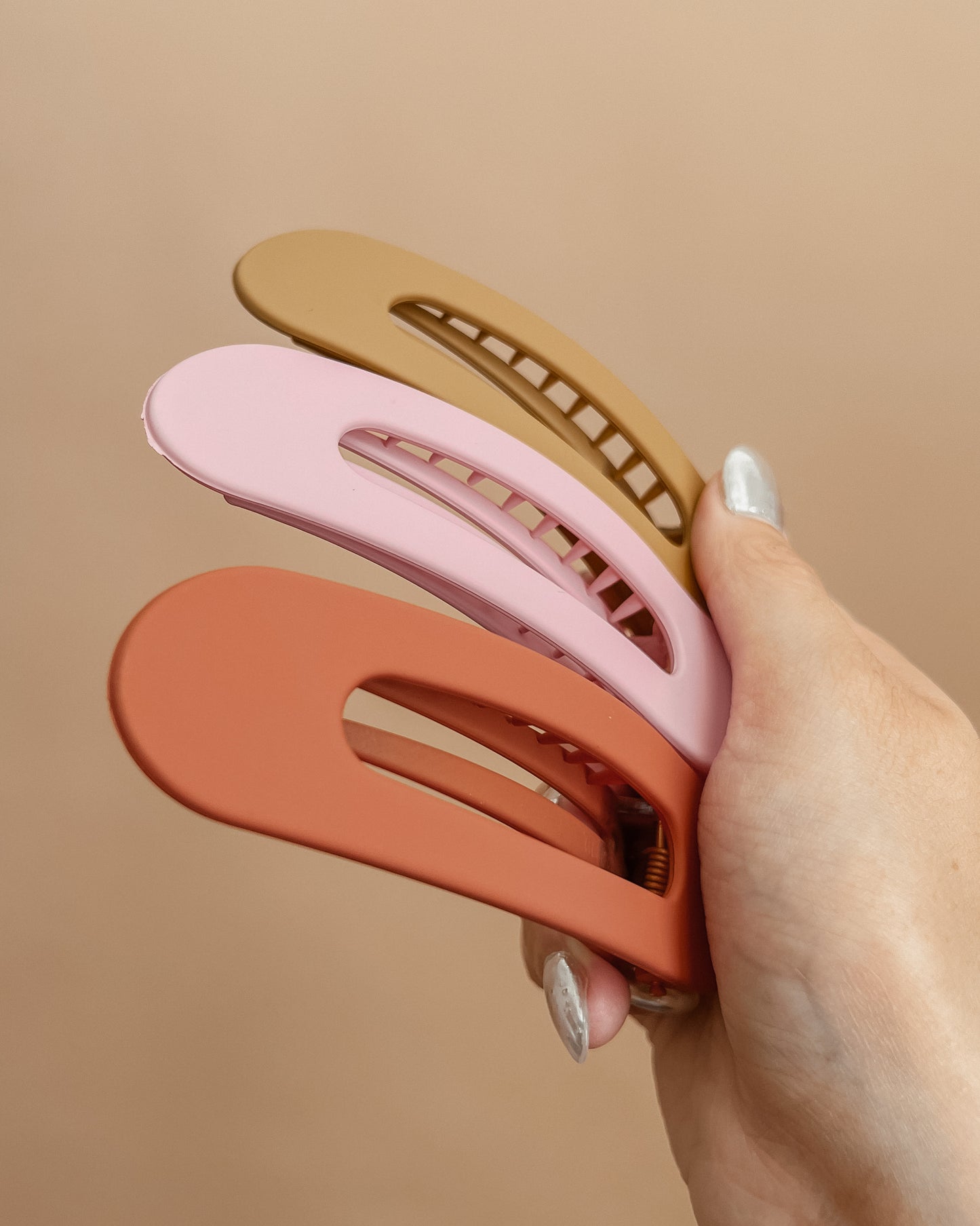 Lay Flat Matte Claw Clip