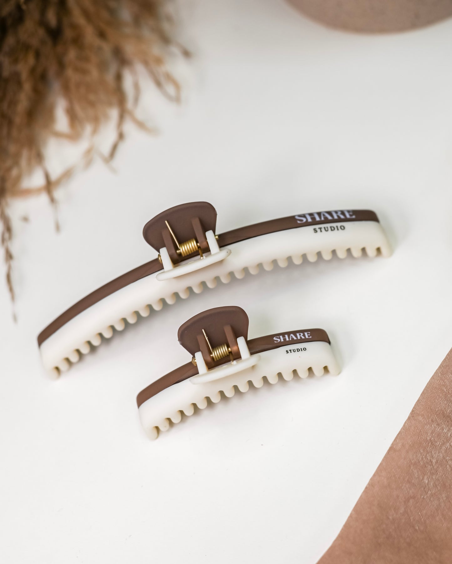 Brown & White // Two-Toned Mega Hold Claw Clip