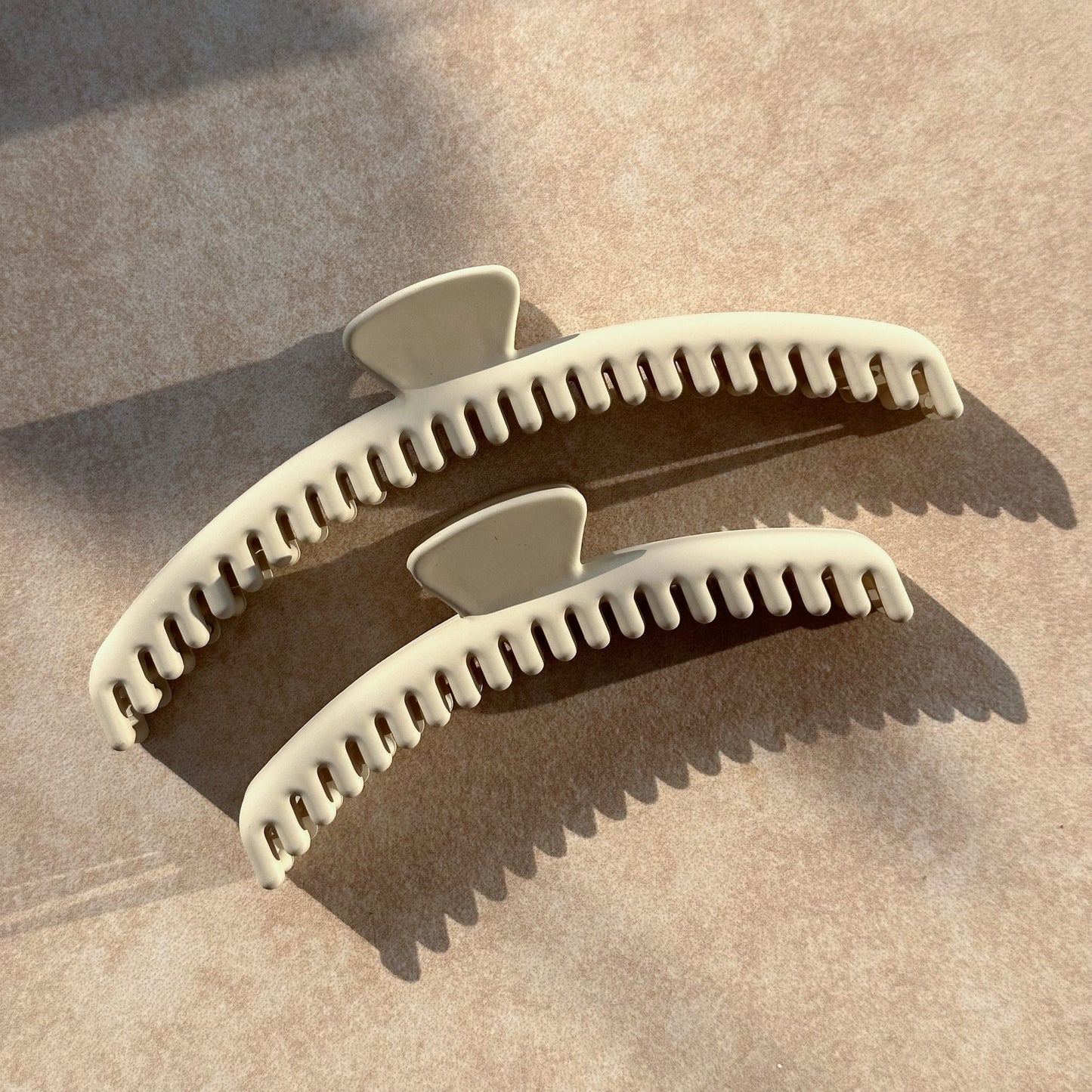 Bone White Mega Hold Claw Clip