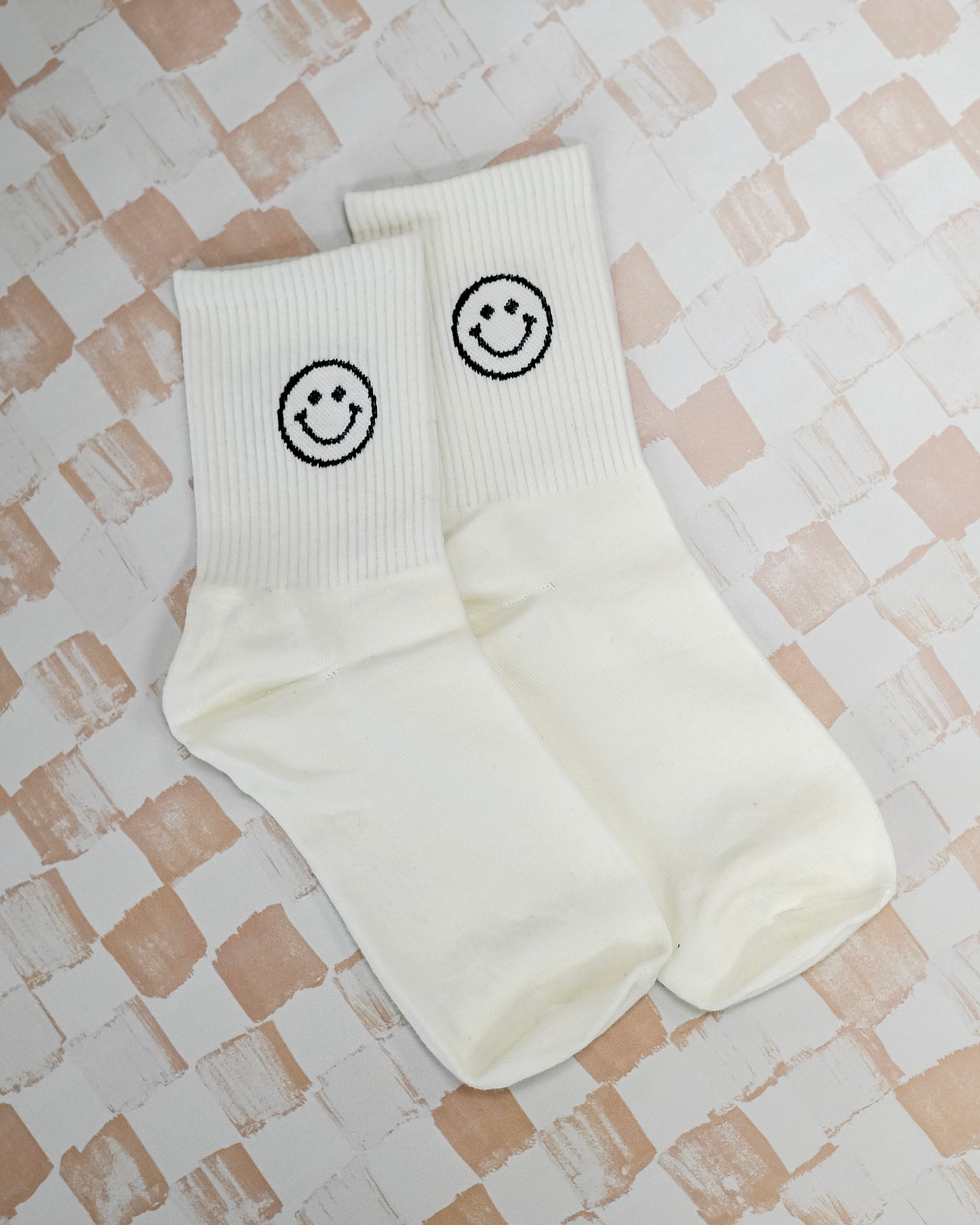 Basics Smiley Crew Socks