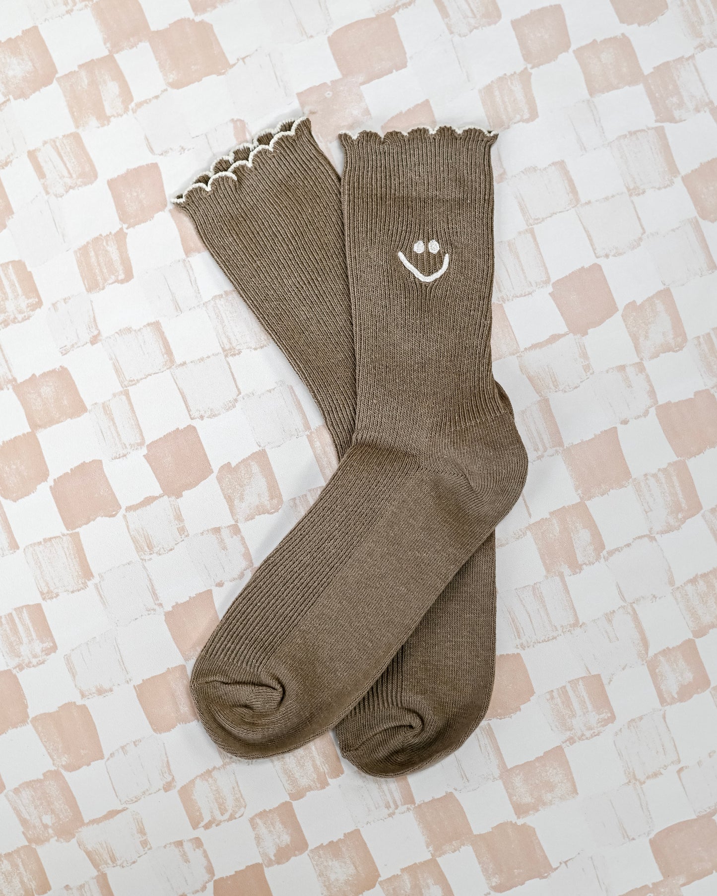 Embroidered Ruffle Smiley Socks