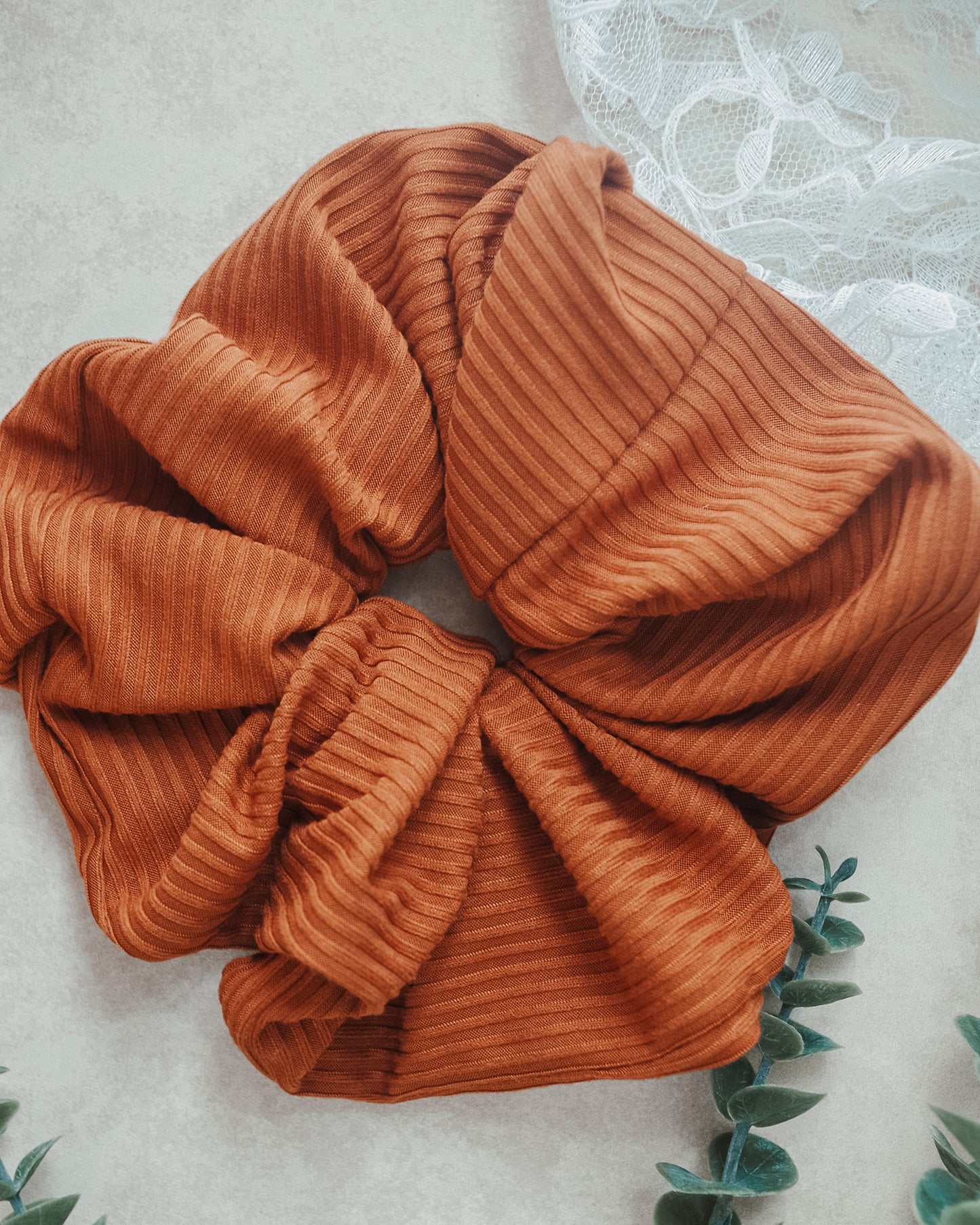 Ginger ribbed knit scrunchie